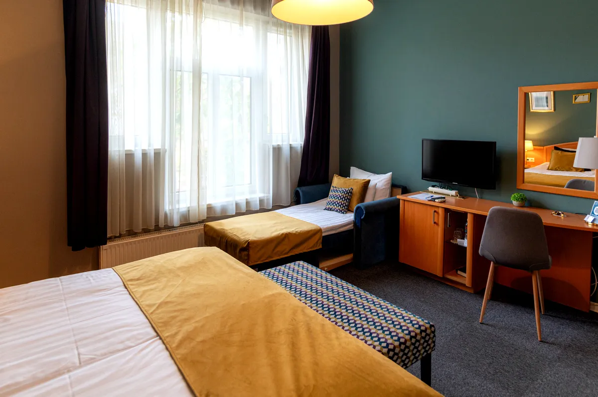 Hotel Piano Szeged -standard kétágyas szoba pótággyal