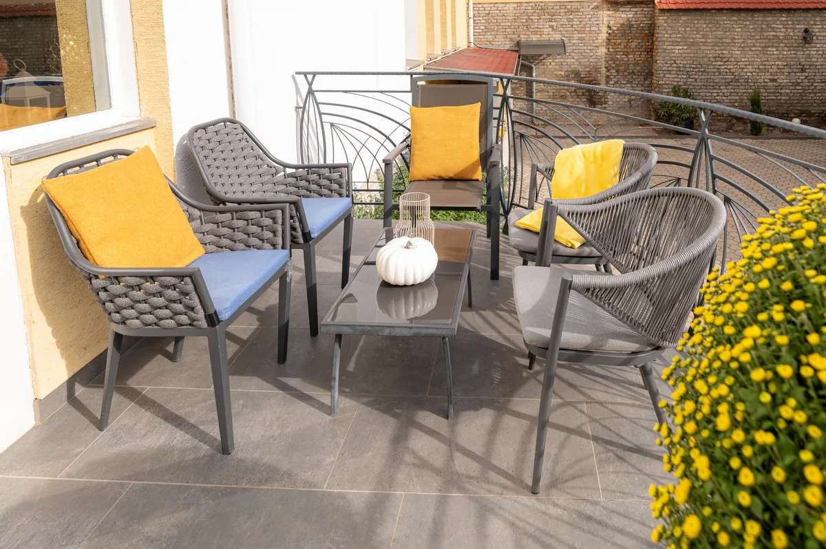 Parkoló Hotel Piano