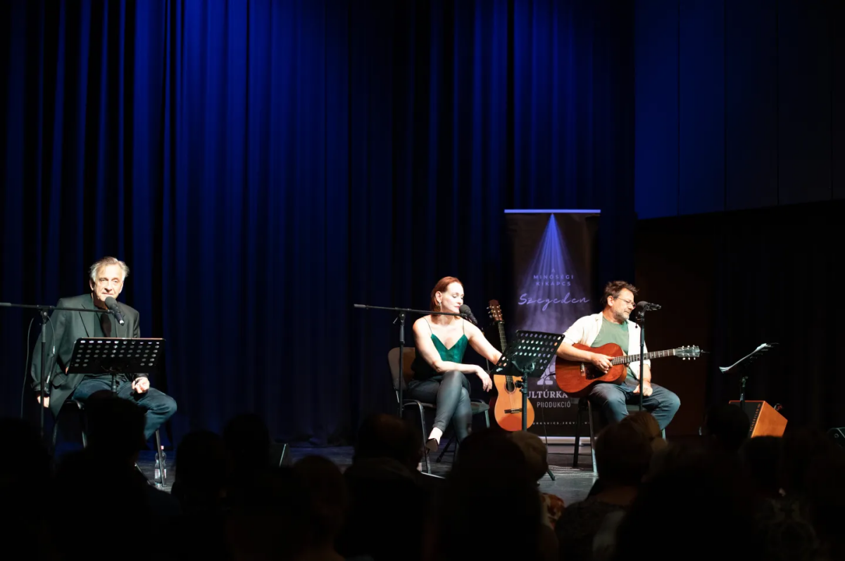 Kulturkavics - Fotó Bartha Karina Hotel Piano Szeged - felújított szék és kanapé